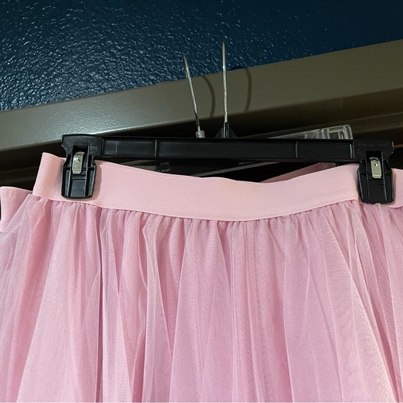 Sheer Pink Layered Ruffled Skirt. Brand New - Picture 5 of 6
